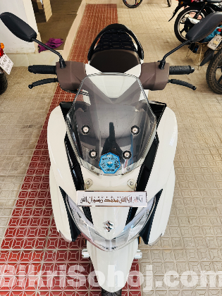 Suzuki Burgmen Street-125